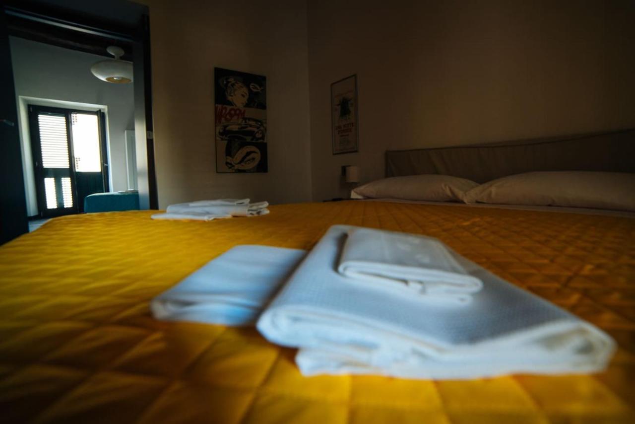 Appartement Domus Gisulfo à Salernes Extérieur photo
