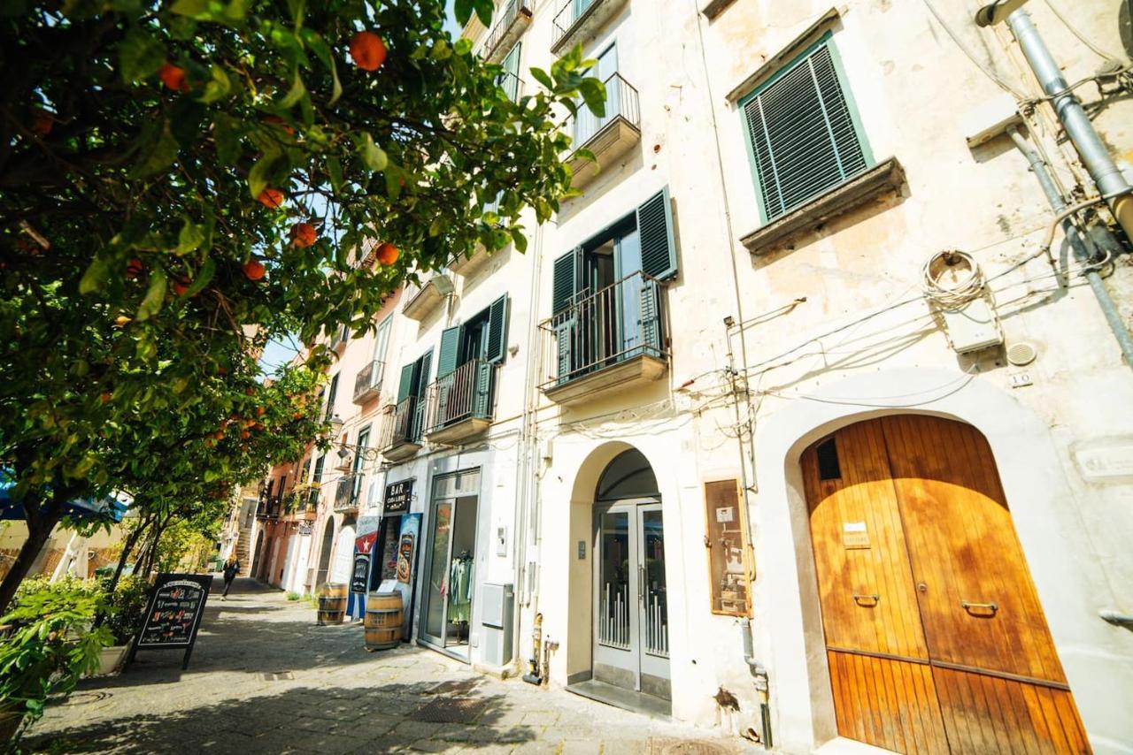 Appartement Domus Gisulfo à Salernes Extérieur photo